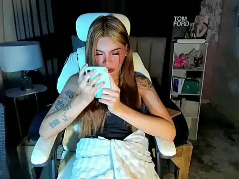 SiennaBlair live XXX chat