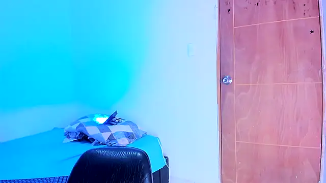 Emily_Coper18 live XXX chat