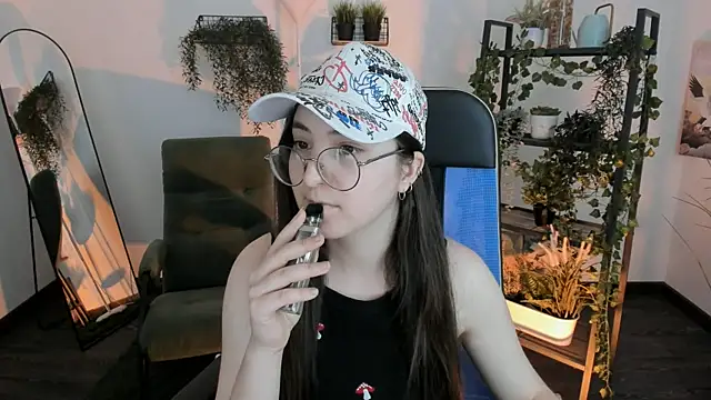 VirtuallVoyant's Live XXX Chat