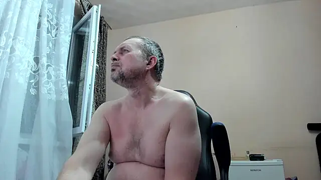 Show modela SanFrantsisko na web-kameri