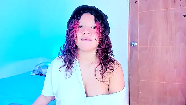 دردشة Emily_Coper18 الجنسية المباشرة