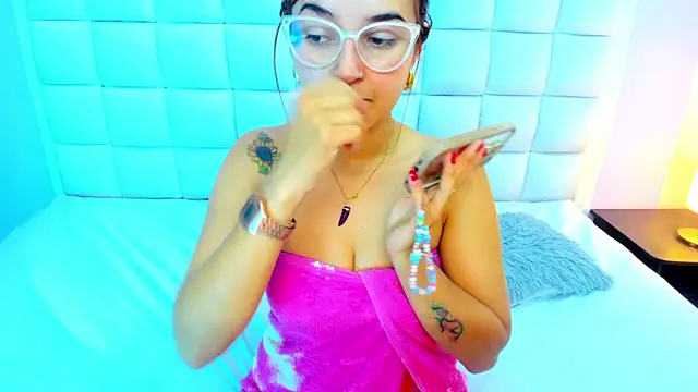 teresasroom_'s Live XXX Chat