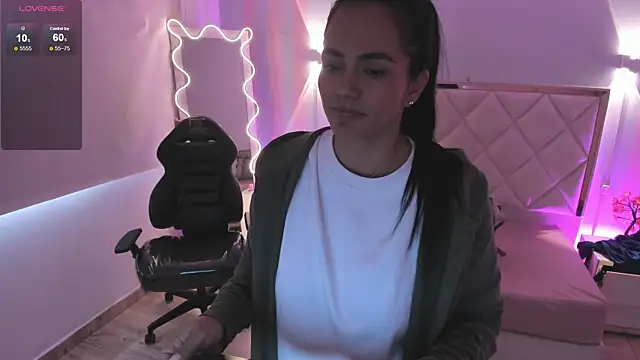 Rosalind_tay's Live XXX Chat