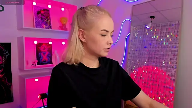 StephanieSweety Chat XXX in diretta