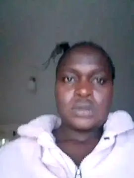Queenielush's Live Chat Room
