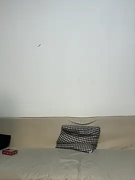 luo-77 在線直播表演