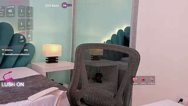 sharlott18's Live XXX Chat