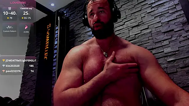 Chatroom XXX en direct de David_Big_Daddy