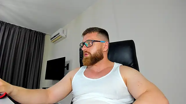 Show modela Findom_guy na web-kameri