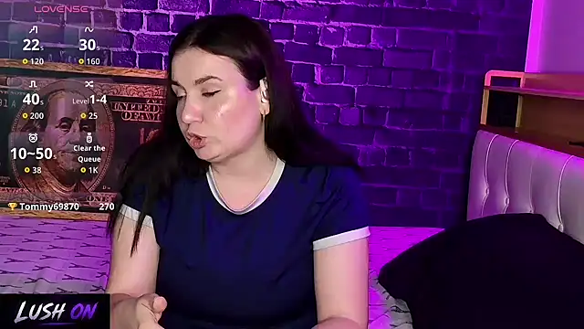 CuteCoupleReal's Live XXX Chat