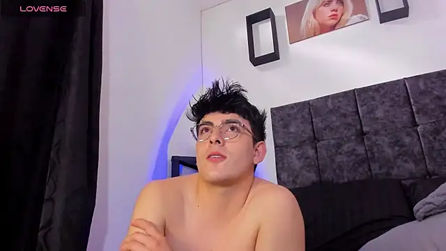 Demian_Fox1 Live XXX Chat