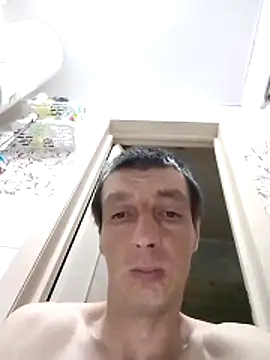 N_i_k_o_l_a_u's Webcam Show