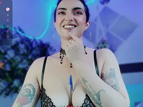KandyParis' Live XXX Chat