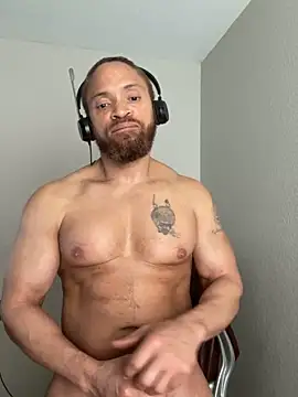 Fathero1time's Live XXX Chat