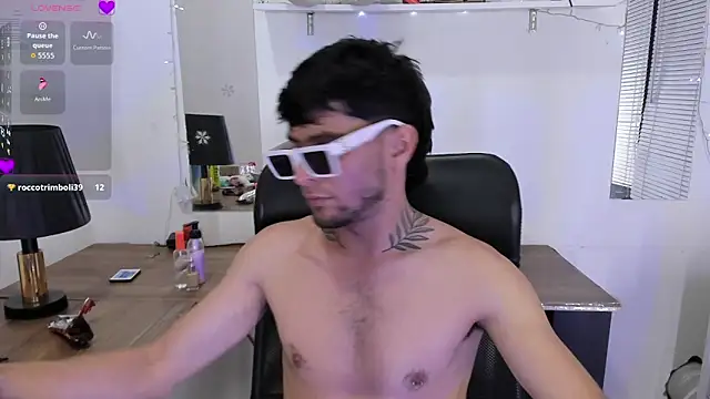 StefanoBigCock Webcamshow