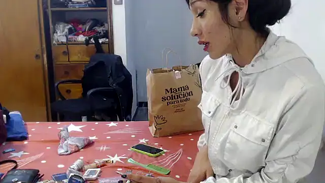 دردشة Doll_sary الجنسية المباشرة