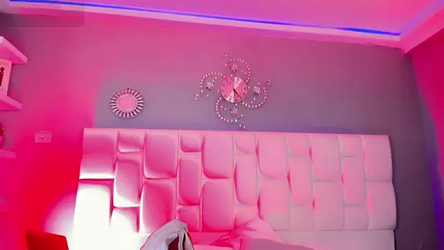 Kisses_Sophia live XXX chat