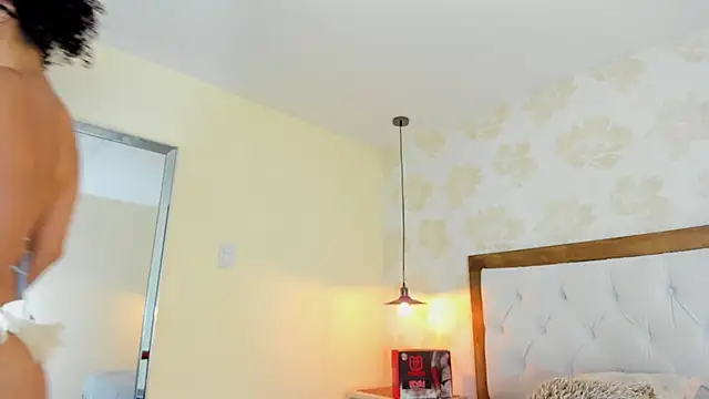 IRISCLARK1's Live XXX Chat