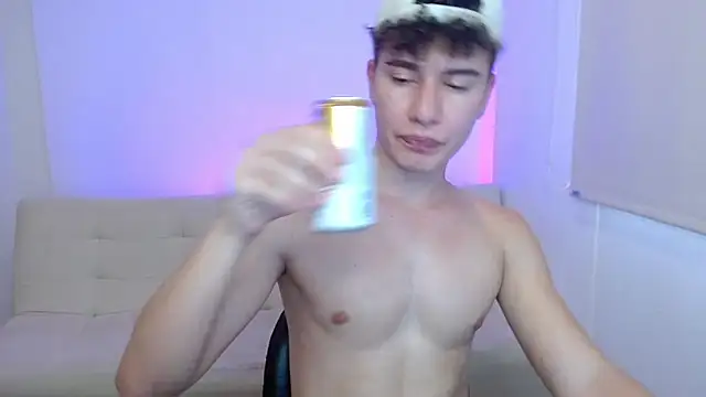 adrian_morelly's Live XXX Chat