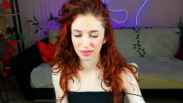 ChristinaConteereeのウェブカメラショー