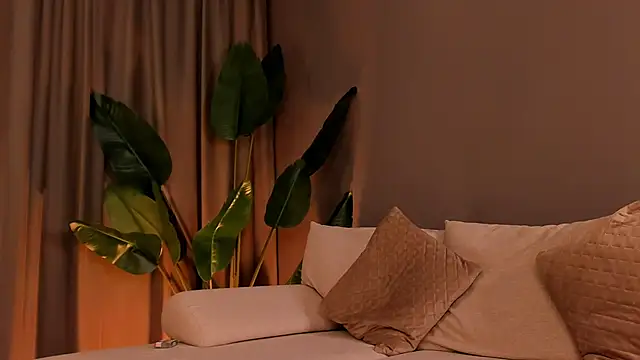 دردشة Red_Kim الجنسية المباشرة