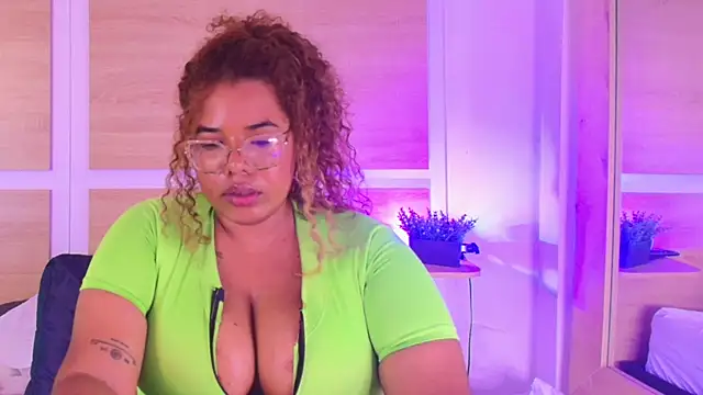 Živý XXX chat Your_big_ebony_goddness