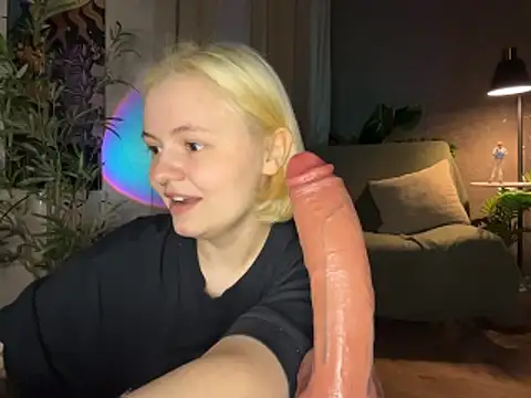 Chat XXX en directo de MoonIvy_