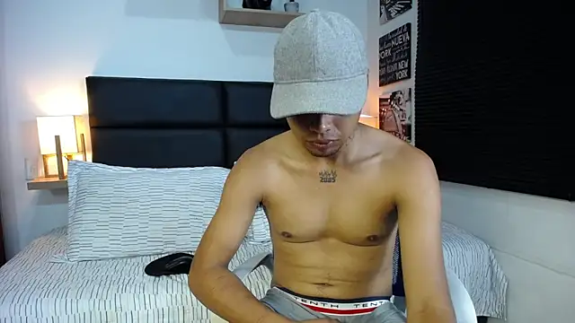 mathiasthompson Webcam show