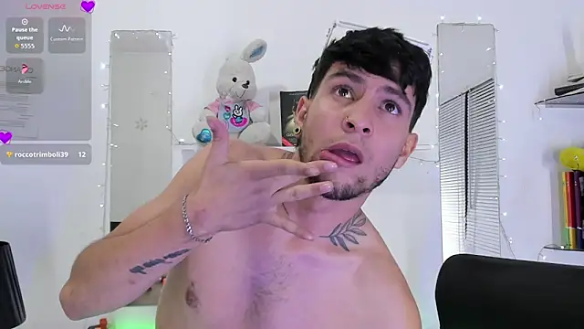Show de StefanoBigCock na webcam