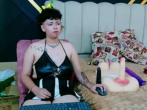 Chat +18 de NikiEvanz ao vivo