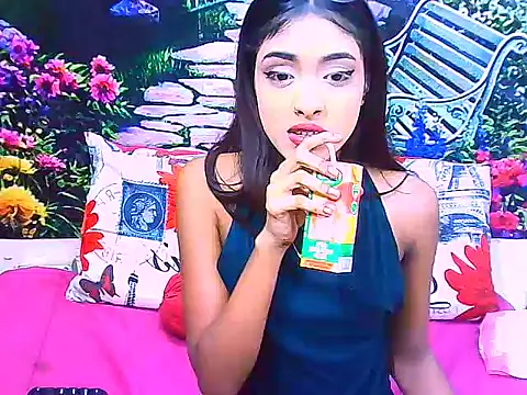 IndianPretty14u2Luv Chat XXX live