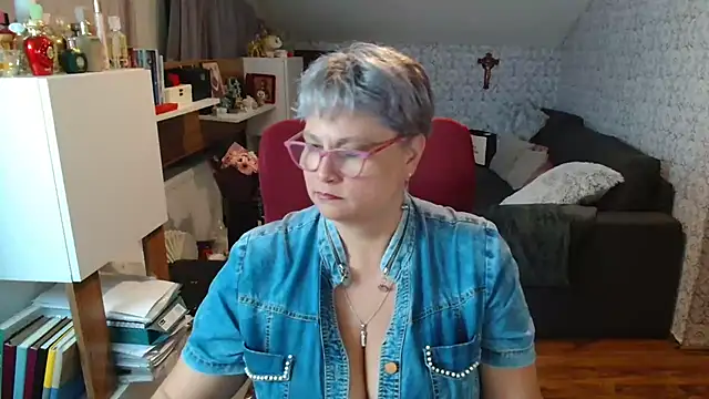 bigtits4you's Live XXX Chat