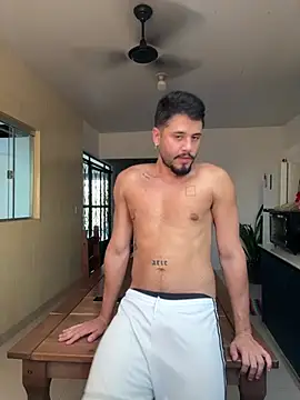 Chat +18 de guzzfit ao vivo