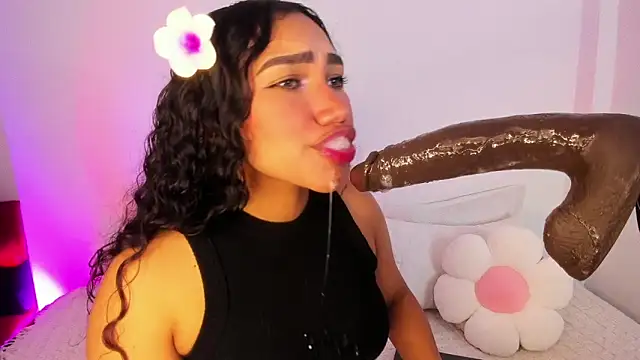 Chat +18 de Olivia_fx ao vivo