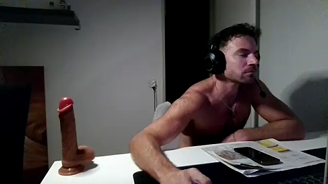 alpha-hunk Live XXX-Chat