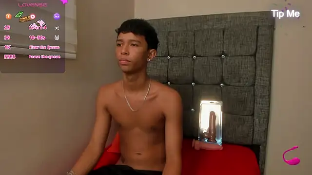 Little_Twink19x's Webcam Show