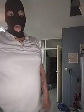 Онлайн чат XXX Gigolobigcock24cm