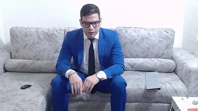 Онлайн чат XXX Victor_Maitland
