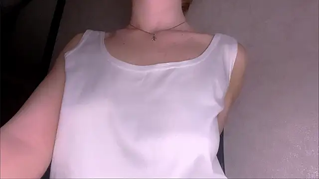 Chatroom XXX en direct de CarolineNine