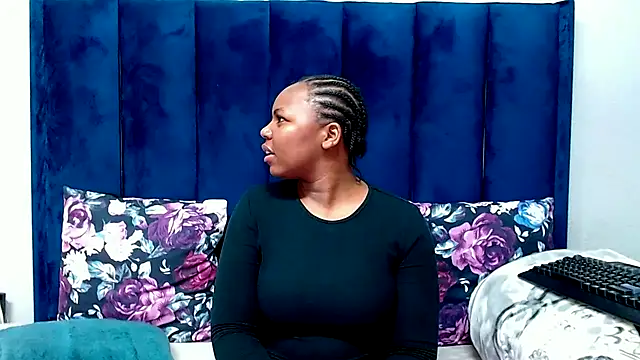 HotSmallTits Chat XXX in diretta