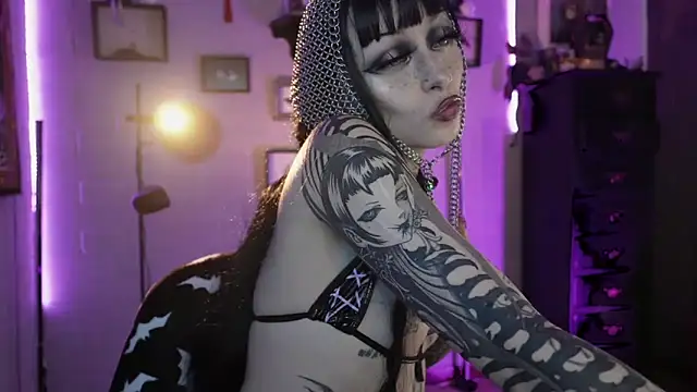 Chat XXX en directo de insania_9999_