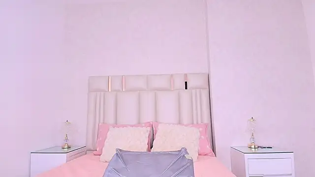 Онлайн чат XXX alanarose18