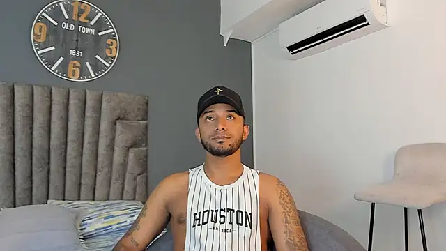 Robin_Rief's Live XXX Chat