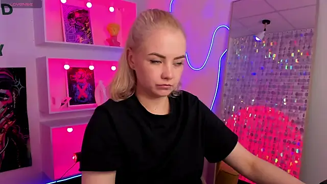 Онлайн чат XXX StephanieSweety