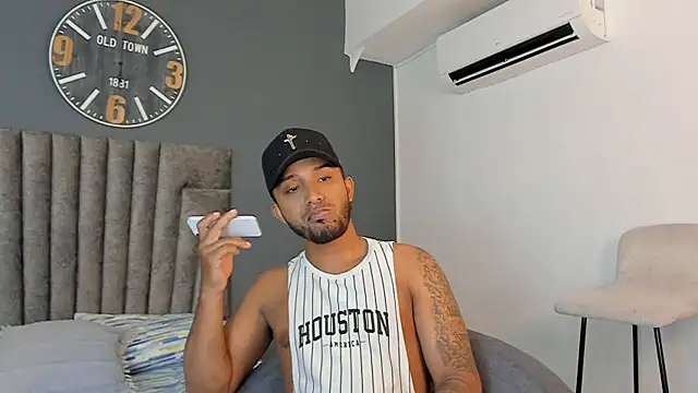 Robin_Rief Pertunjukan Webcam