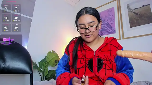valka_collinss' Live XXX Chat