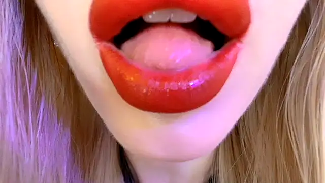 Živý XXX chat Politeeliza