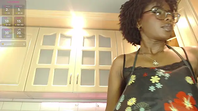 MelodyBlazze's Live XXX Chat