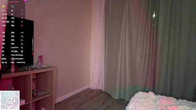 Carolini_i Adlı Modelin Canlı XXX Sohbeti