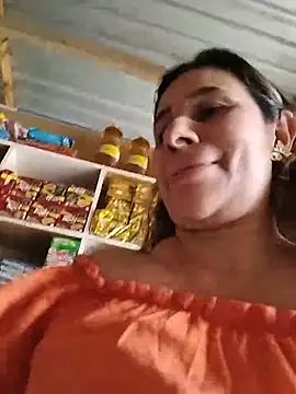 Živý XXX chat MIA-LARIOS